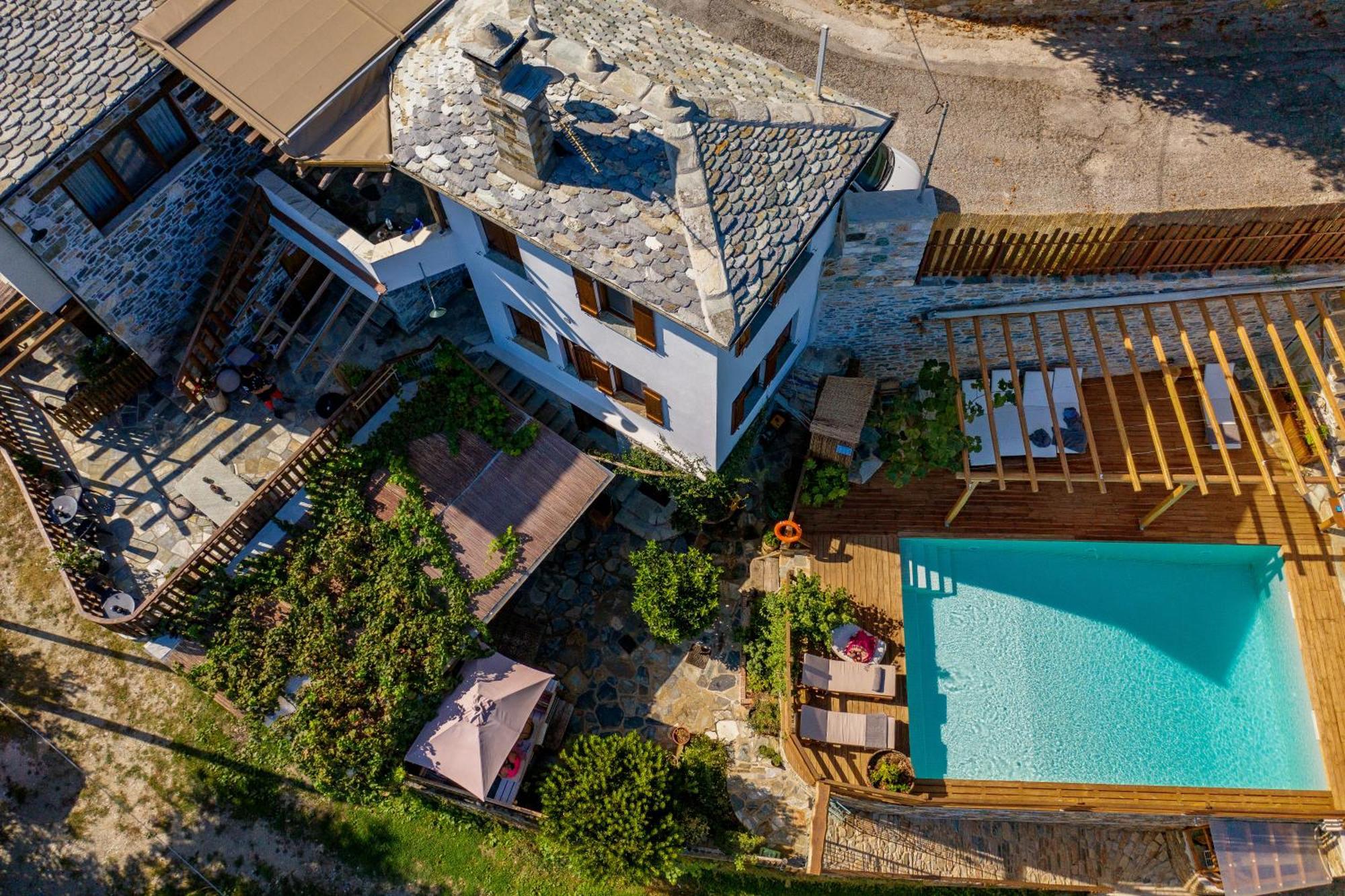 Adama Hotell Mourésion Exteriör bild